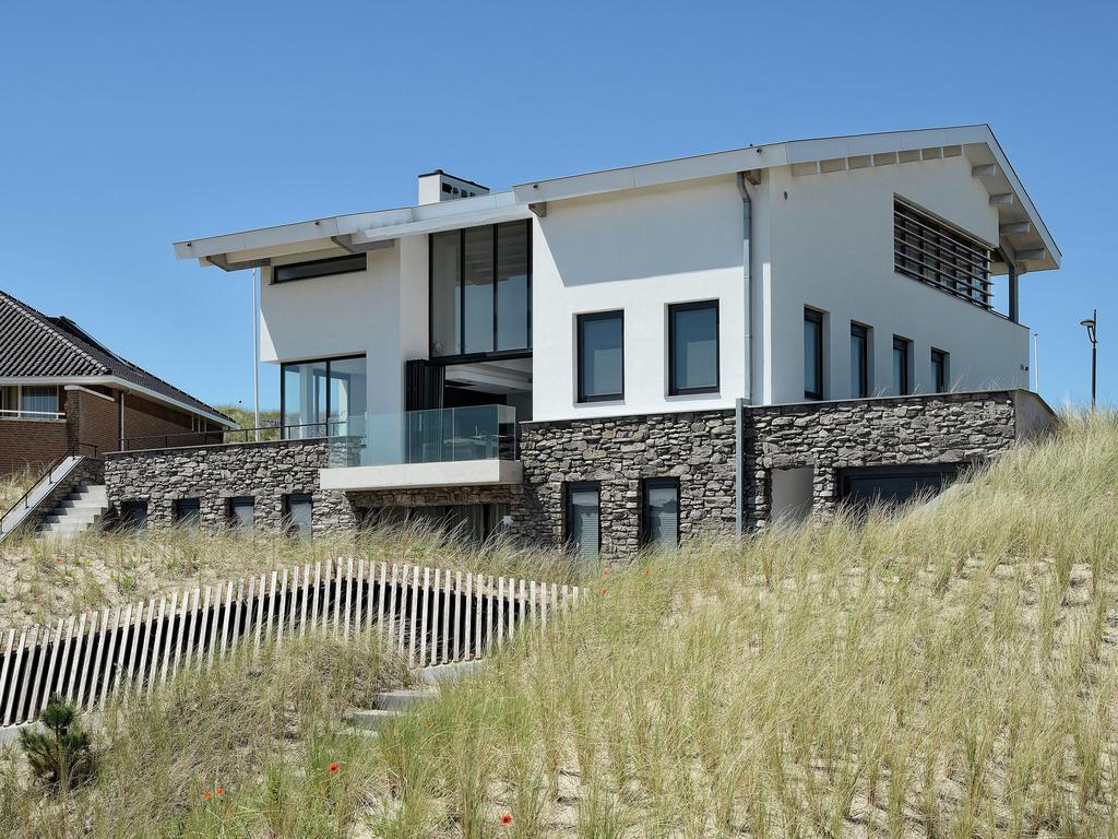 Family Villa In Unique Dune Location In 滨海贝亨 外观 照片